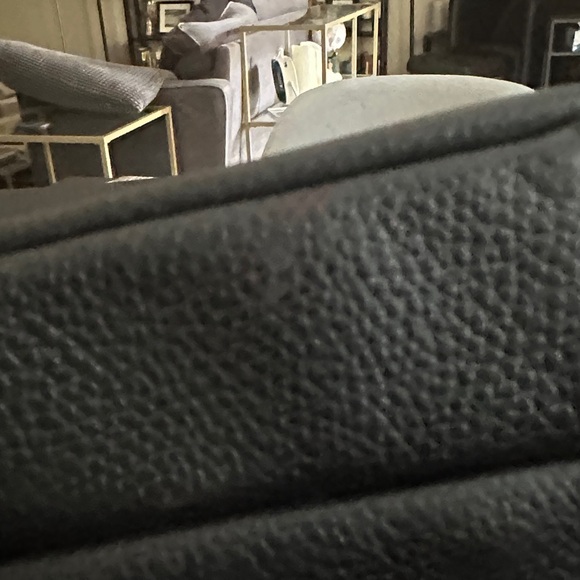 Michael Kors Men's/Women’sBlack Leather Backpack - Picture 6 of 8